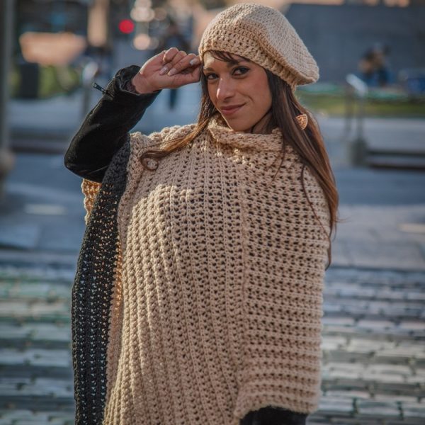 Poncho 2 picos más boina