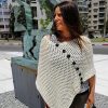 unpico2 Poncho un pico en hilo con apliques